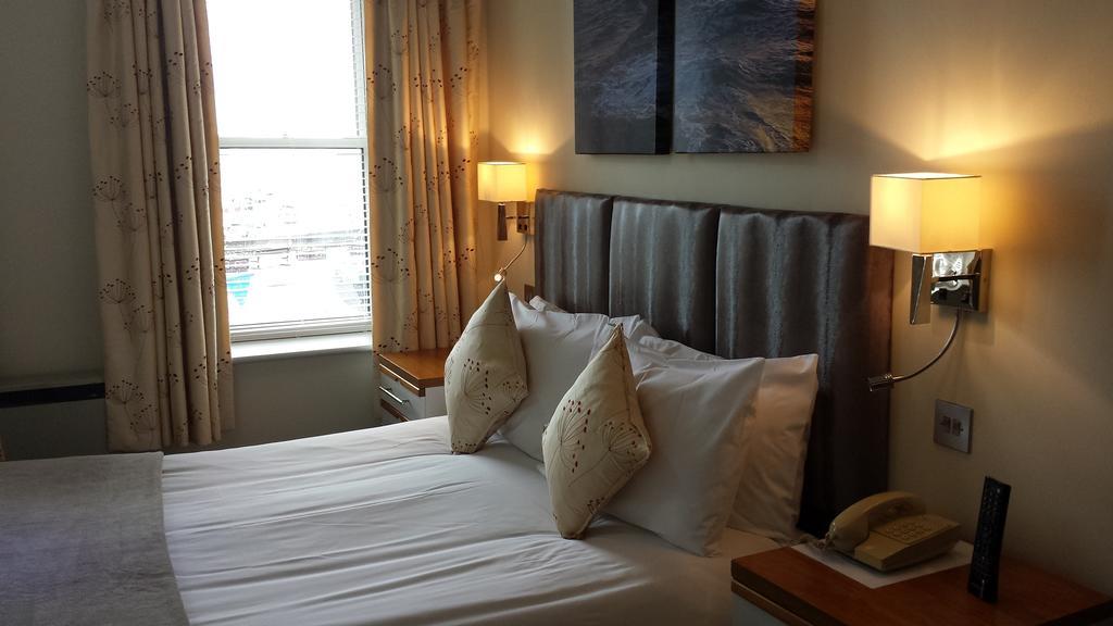 Dolphin Hotel Gorey Habitación foto